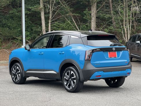 Certified 2025 Nissan Kicks SR FWD image 21