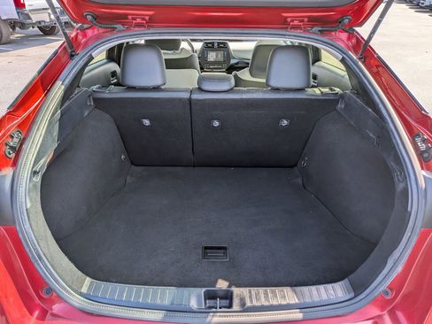 Used 2016 Toyota Prius Four image 15