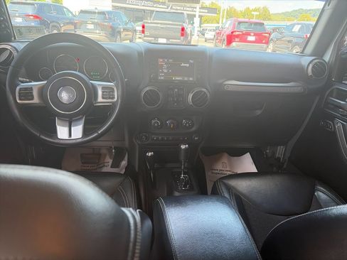 Used 2016 Jeep Wrangler Unlimited Sport AWD/4WD image 16