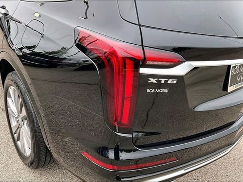 Used 2022 Cadillac XT6 Premium Luxury w/ Technology Package FWD image 31