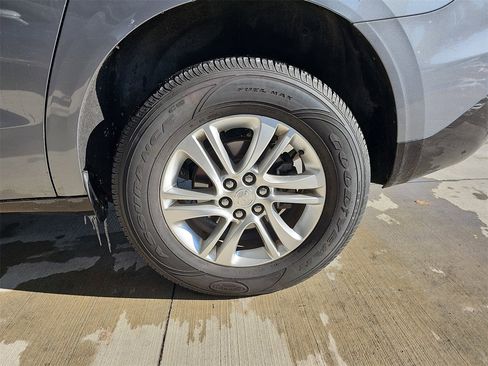 Used 2019 Buick Enclave Essence image 35