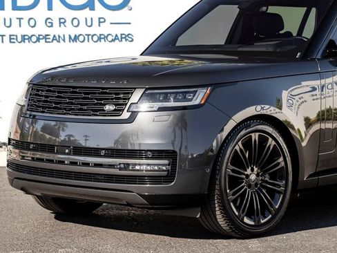 Used 2023 Land Rover Range Rover Long Wheelbase SE AWD/4WD image 2