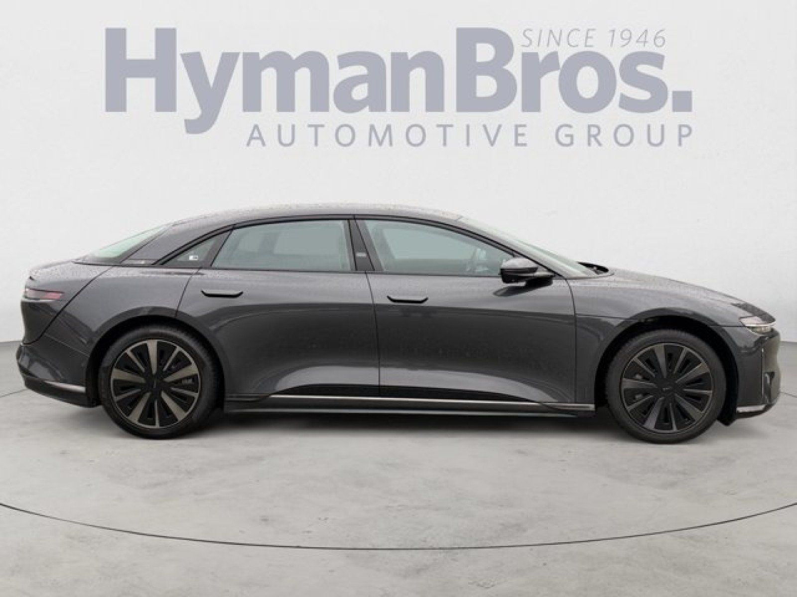Used 2024 Lucid Air Pure RWD image 2