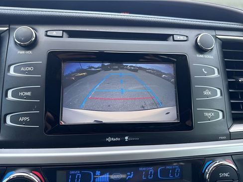 Used 2014 Toyota Highlander Plus image 20