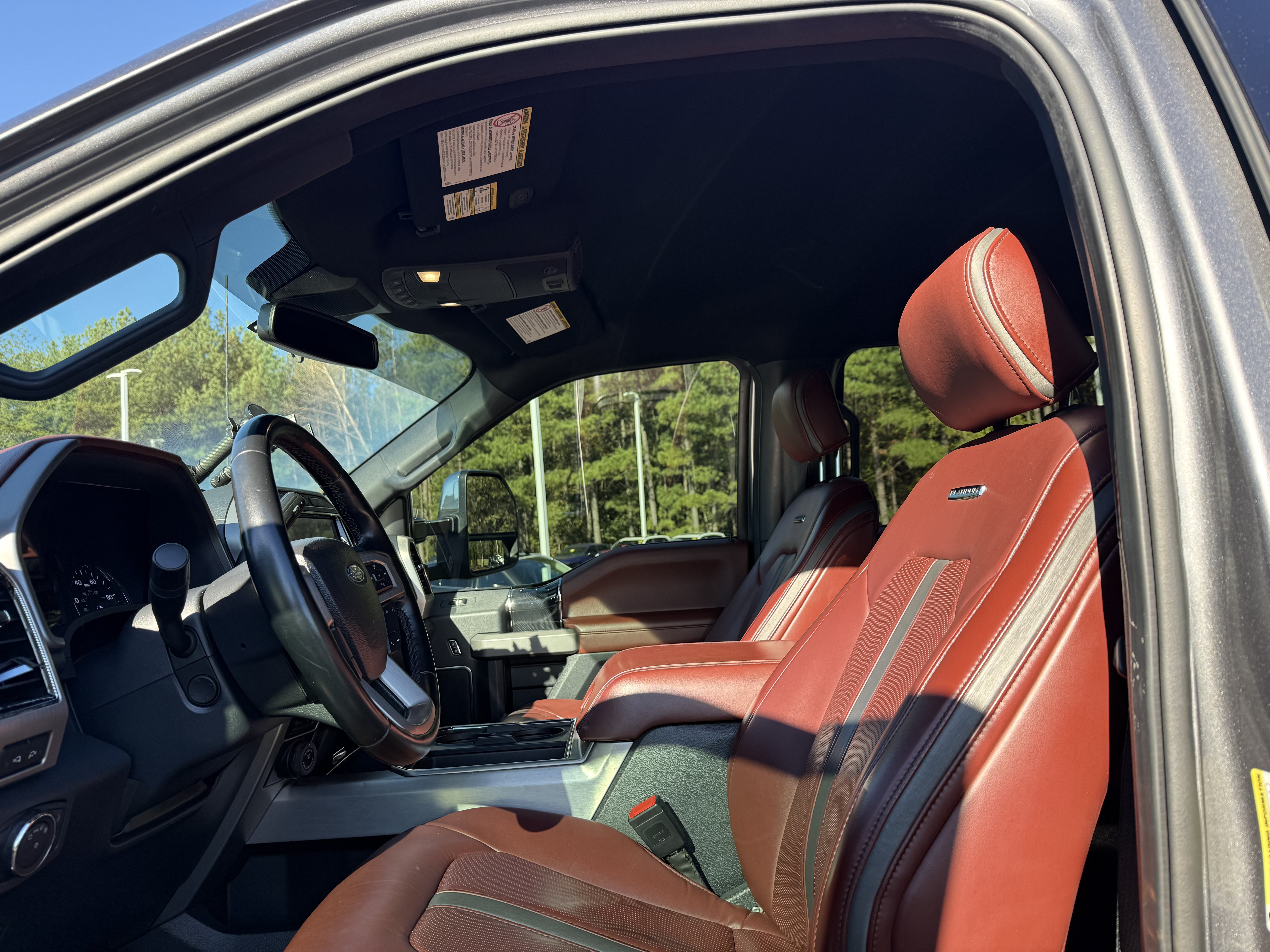 Used 2022 Ford F250 Platinum w/ FX4 Off-Road Package AWD/4WD image 6