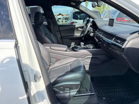 Used 2018 Audi Q7 3.0T Premium Plus w/ Premium Plus Package AWD/4WD image 9
