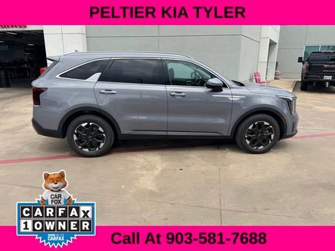 Used 2024 Kia Sorento S w/ Panoramic Sunroof Package FWD image 14