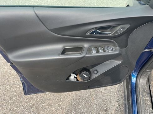 Used 2022 Chevrolet Equinox LT image 21