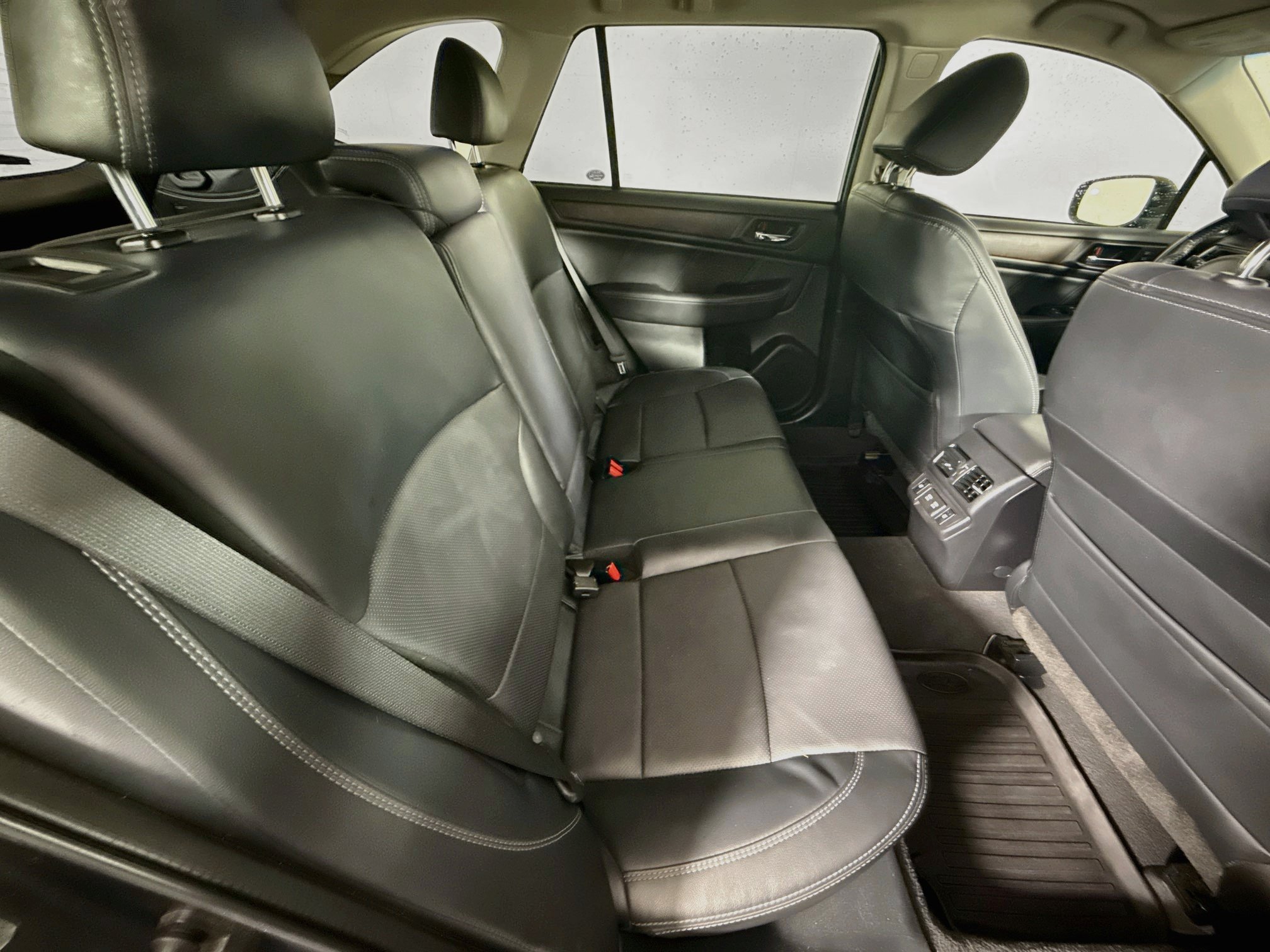 Used 2019 Subaru Outback 3.6R Limited AWD/4WD image 29