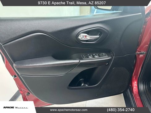 Used 2014 Jeep Cherokee Trailhawk w/ Comfort/Convenience Group image 16