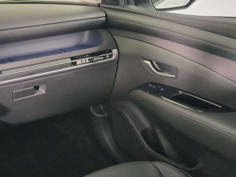 Certified 2025 Hyundai Tucson Limited AWD/4WD image 20