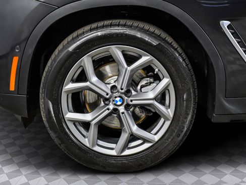 Used 2025 BMW X4 xDrive30i image 36