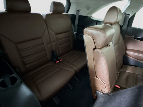 Used 2019 Kia Sorento SX image 21