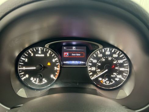Used 2018 Nissan Altima 2.5 SL FWD image 12