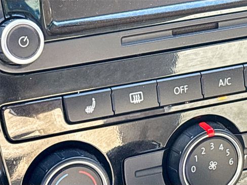 Used 2013 Volkswagen Passat 2.5 SE image 21