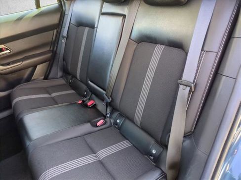 Used 2025 MAZDA CX-50 AWD 2.5 S w/ Premium Package image 18