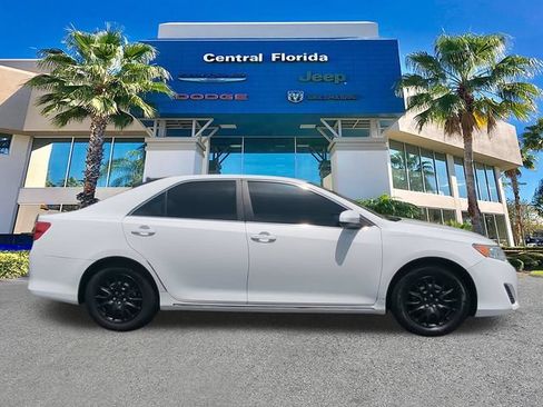 Used 2012 Toyota Camry LE FWD image 4