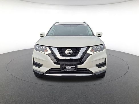 Used 2018 Nissan Rogue SV AWD/4WD image 2