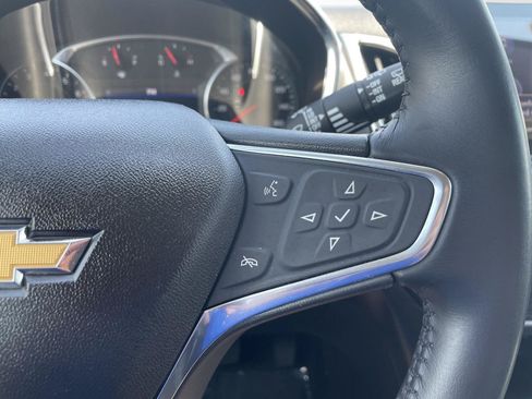 Used 2019 Chevrolet Equinox Premier FWD image 16