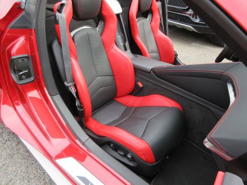 Used 2023 Chevrolet Corvette Stingray Preferred Conv w/ 2LT image 23