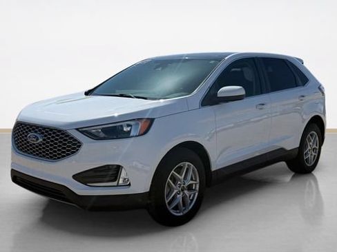 Used 2024 Ford Edge SEL w/ Convenience Package AWD/4WD image 3