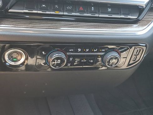 Used 2023 Chevrolet Silverado 1500 LT w/ Protection Package AWD/4WD image 32