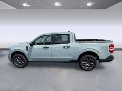 Used 2022 Ford Maverick XLT FWD image 2