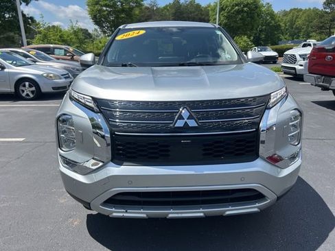 Used 2024 Mitsubishi Outlander SE AWD/4WD image 2