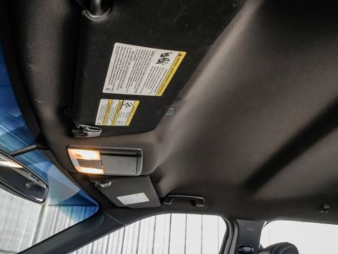 Used 2017 Ford Explorer XLT w/ Equipment Group 202A FWD image 27
