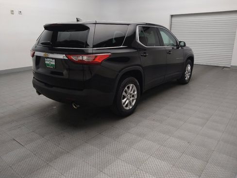 Used 2021 Chevrolet Traverse LS FWD image 9