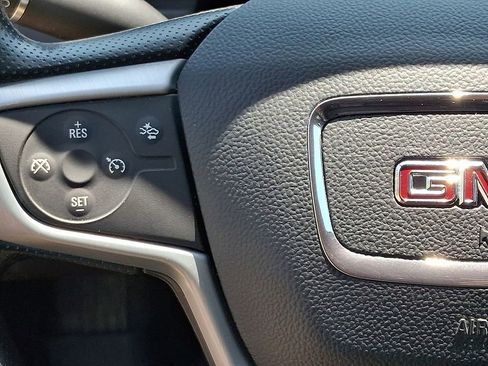 Certified 2023 GMC Acadia SLE FWD image 20