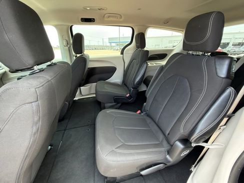 Used 2024 Chrysler Voyager LX FWD image 24
