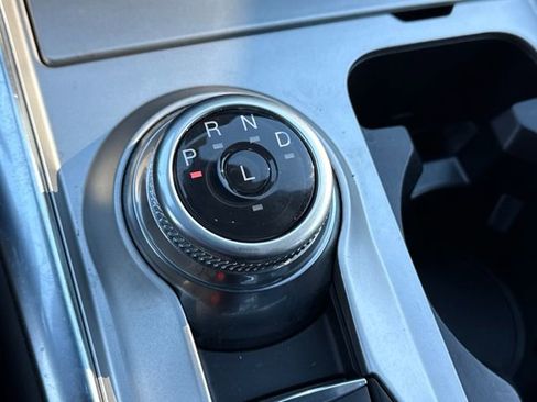 Used 2023 Ford Explorer Platinum w/ Technology Package image 28