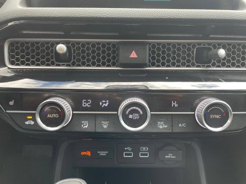 Used 2022 Honda Civic Touring image 9