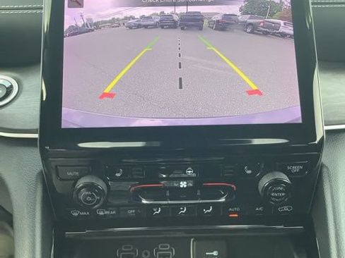 Certified 2023 Jeep Grand Cherokee L Limited AWD/4WD image 29
