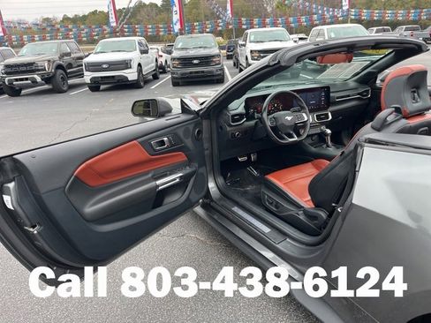 Used 2024 Ford Mustang Premium image 5