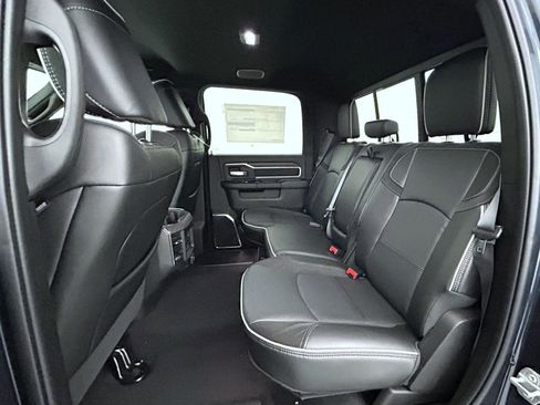 New 2026 RAM 3500 Laramie AWD/4WD image 19