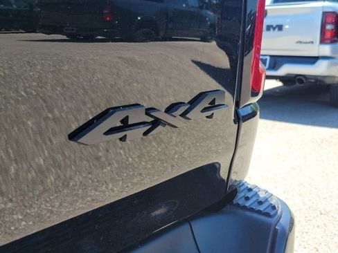 Used 2026 RAM 1500 Laramie AWD/4WD image 4