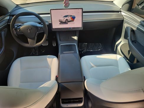 Used 2023 Tesla Model Y Long Range AWD/4WD image 15