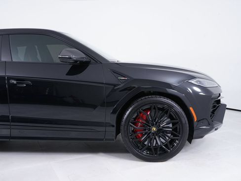 Used 2025 Lamborghini Urus SE AWD/4WD image 14