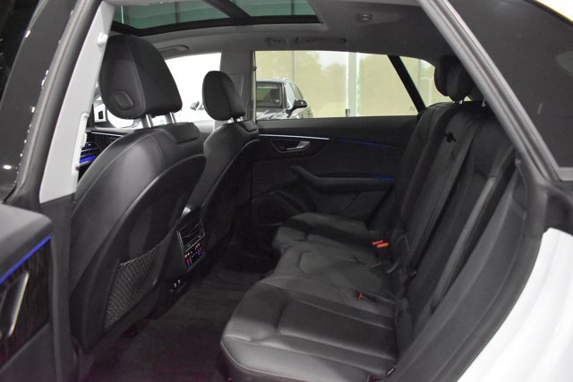 Used 2023 Audi Q8 Premium Plus AWD/4WD image 24