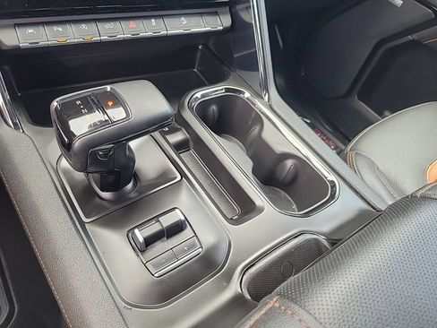 Used 2023 GMC Sierra 1500 AT4 w/ AT4 Premium Package AWD/4WD image 22