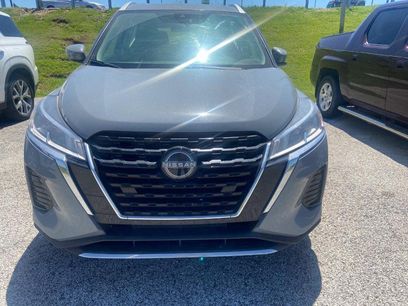 Used 2022 Nissan Kicks SV