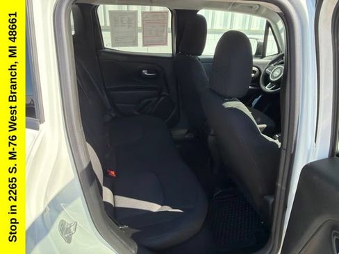 Used 2023 Jeep Renegade Latitude AWD/4WD image 37