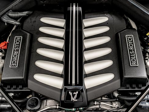 Used 2019 Rolls-Royce Wraith RWD image 10