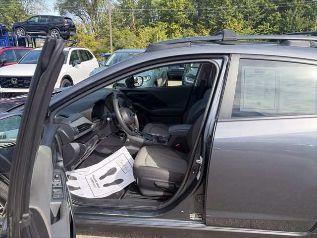 Used 2024 Subaru Crosstrek 2.0i Premium w/ Crosstrek Mirror Package AWD/4WD image 11
