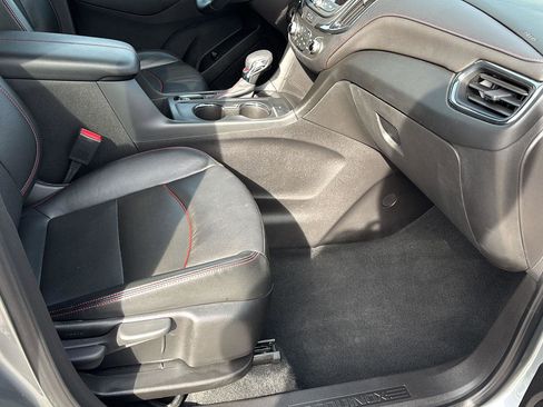 Used 2023 Chevrolet Equinox RS w/ RS Leather Package image 24