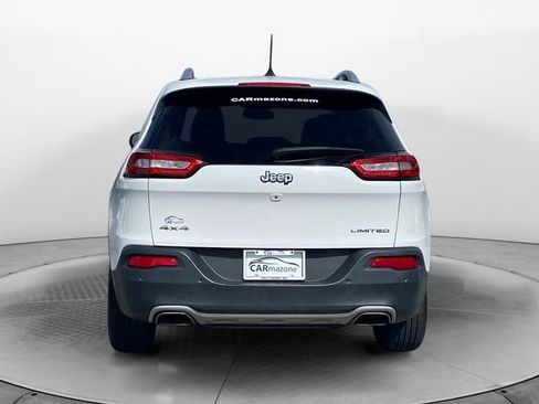 Used 2018 Jeep Cherokee Limited AWD/4WD image 4