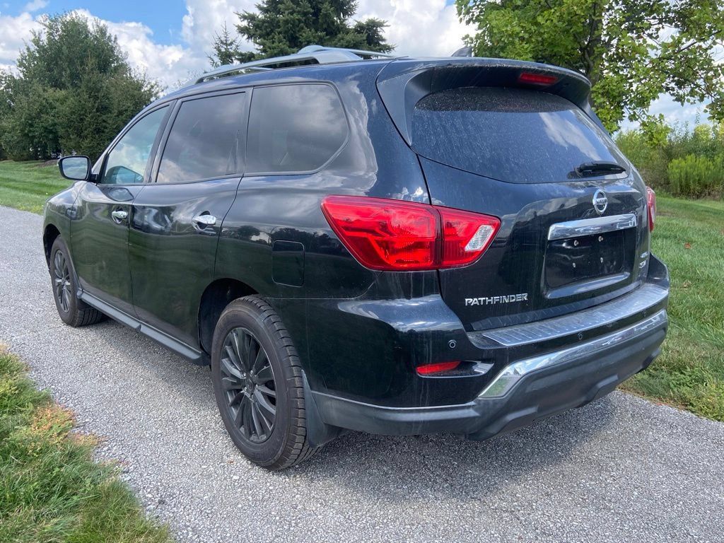 Used 2020 Nissan Pathfinder SV AWD/4WD image 3