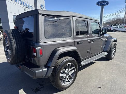 Used 2024 Jeep Wrangler Unlimited w/ Convenience Group image 5